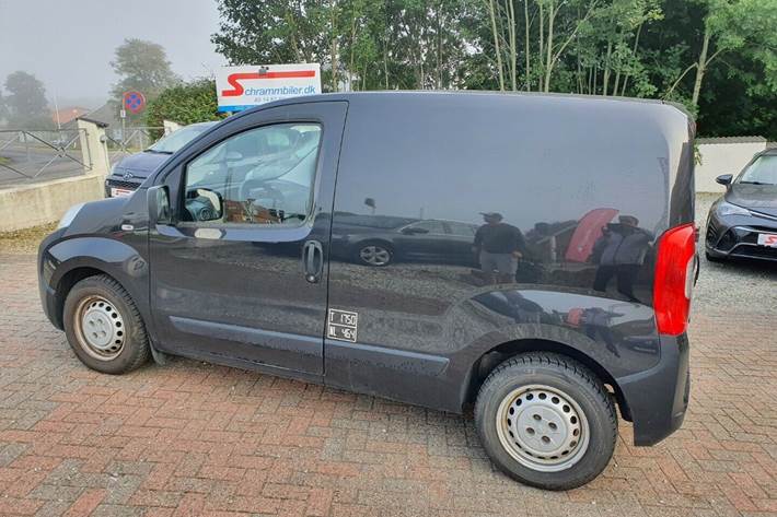 Sort Peugeot Bipper fra 2014