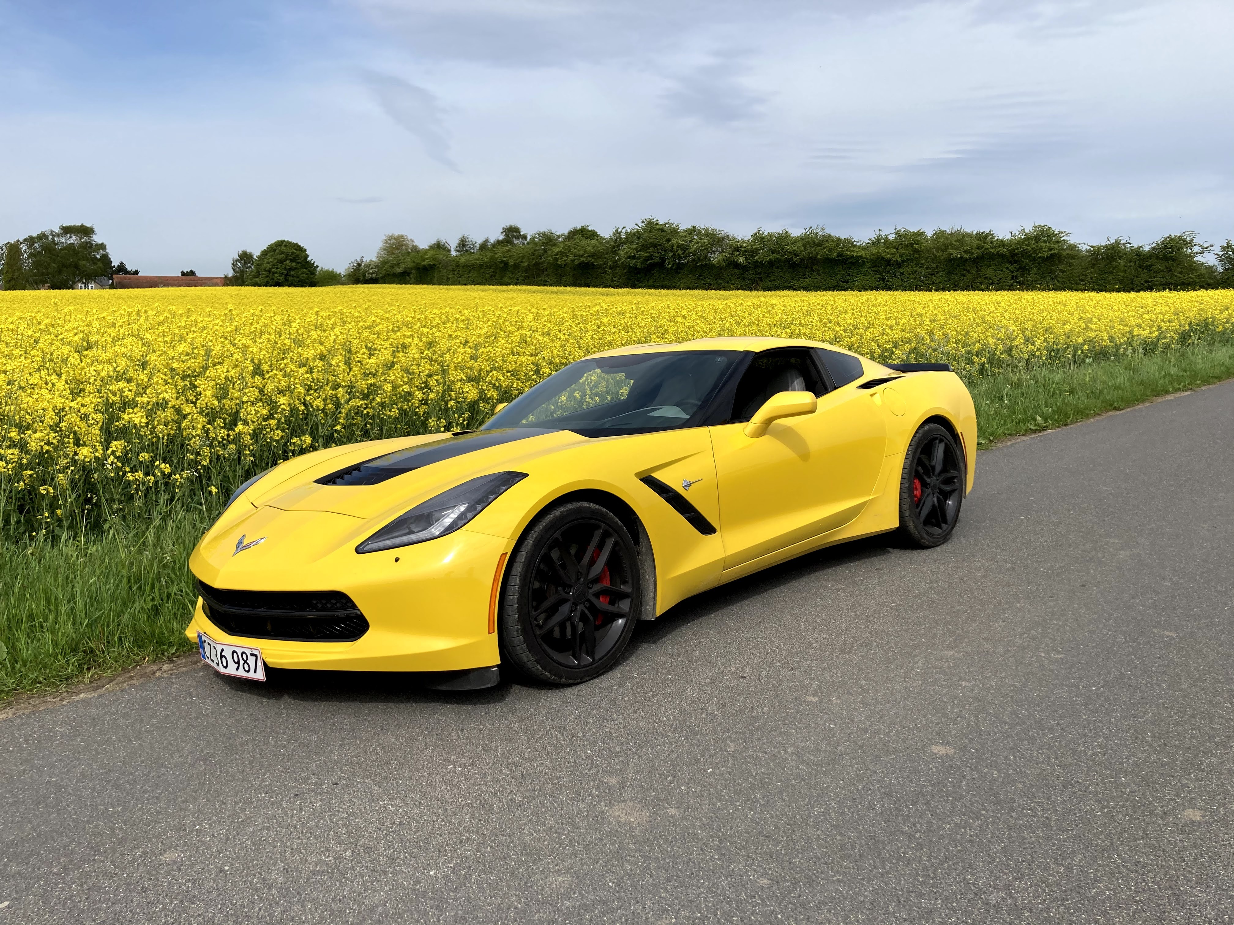 Gul Chevrolet Corvette fra 2015