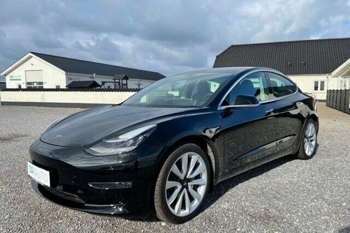 Hvid Tesla Model 3 fra 2020