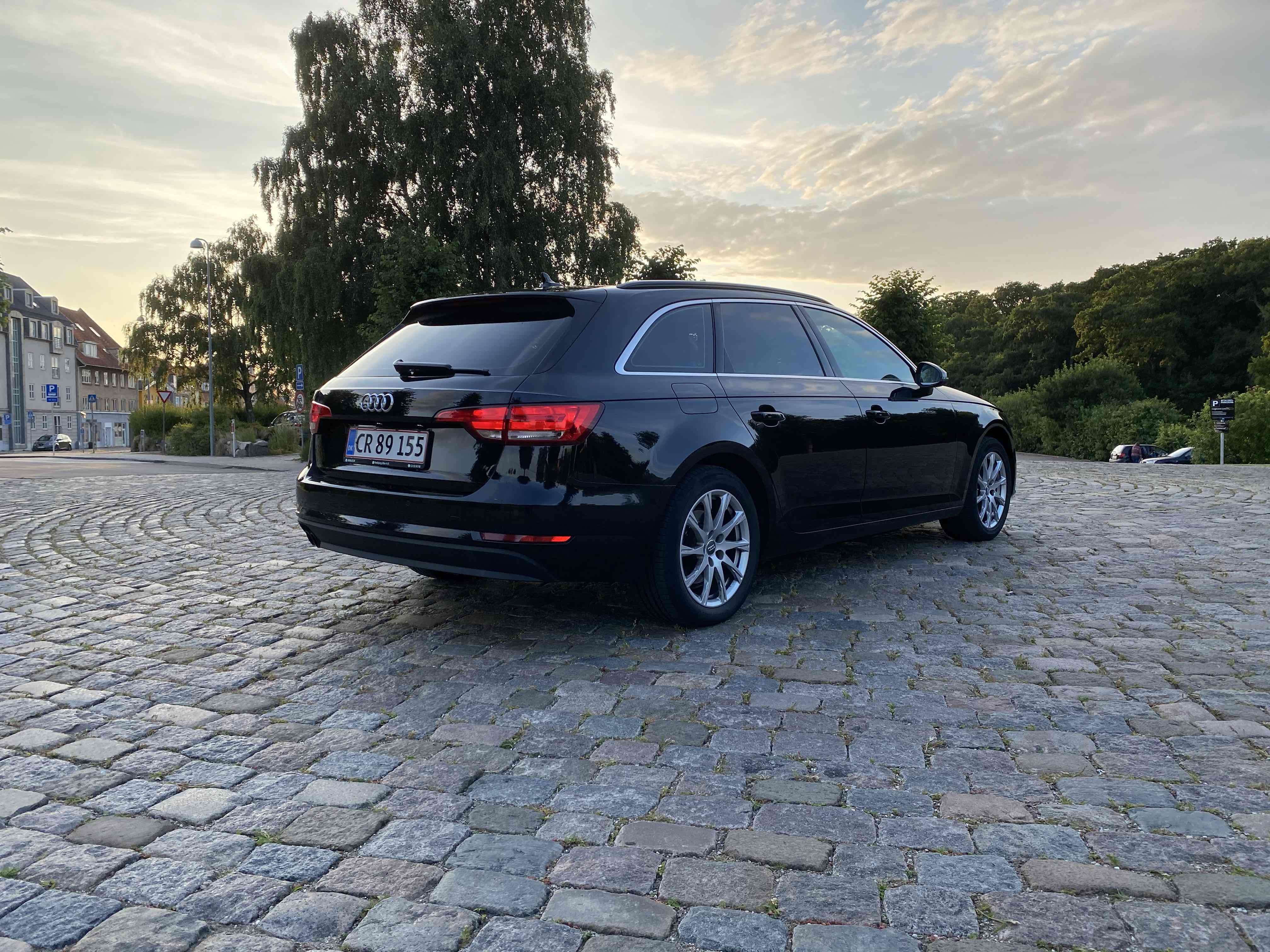 Sort Audi A4 fra 2016