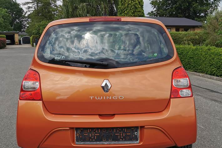 Orange Renault Twingo fra 2010