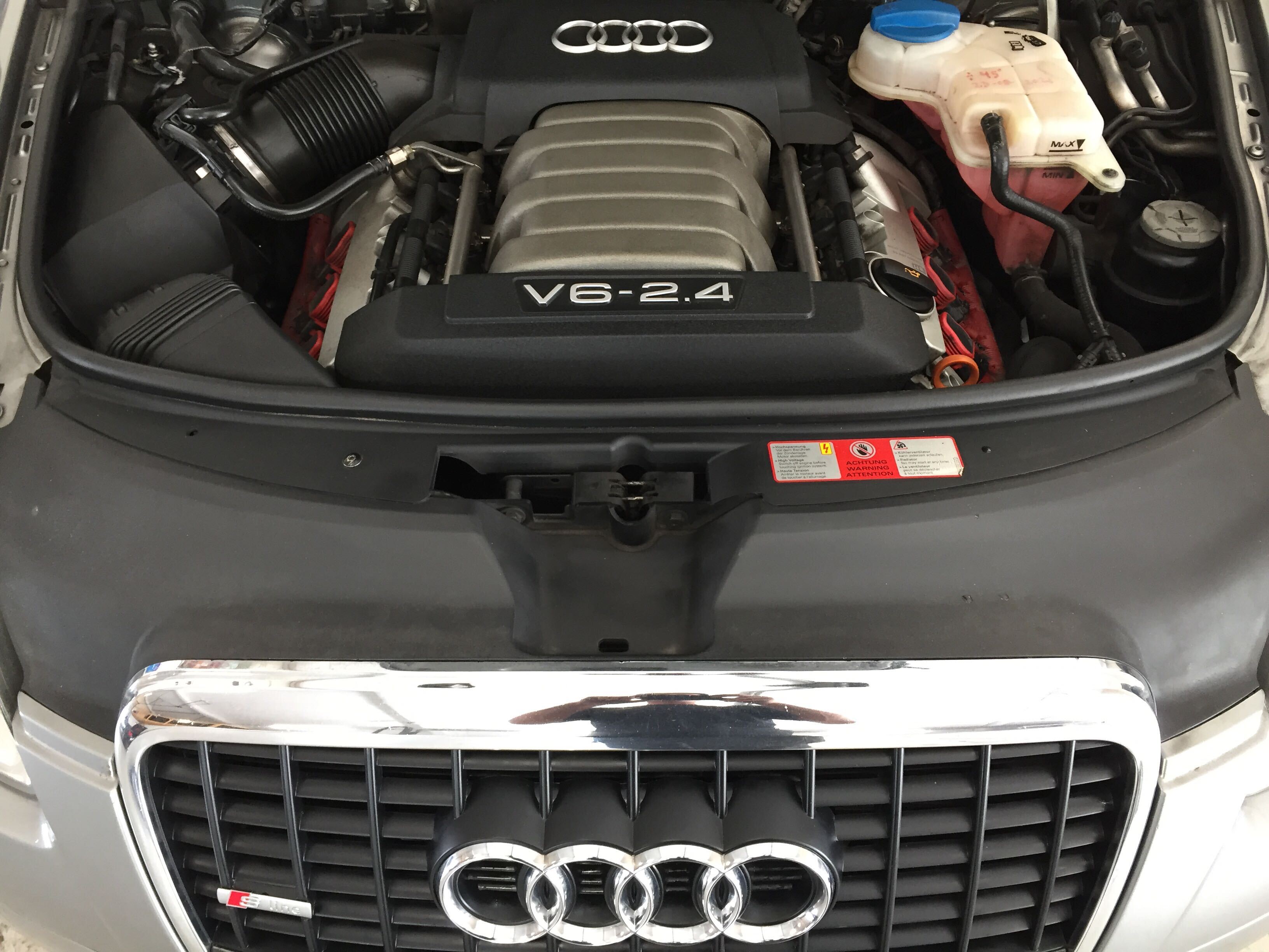 Grå Audi A6 fra 2004