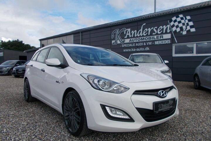 Hvid Hyundai i30 fra 2014