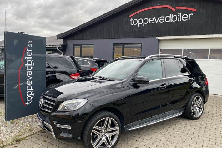Grå Mercedes ML350 fra 2014