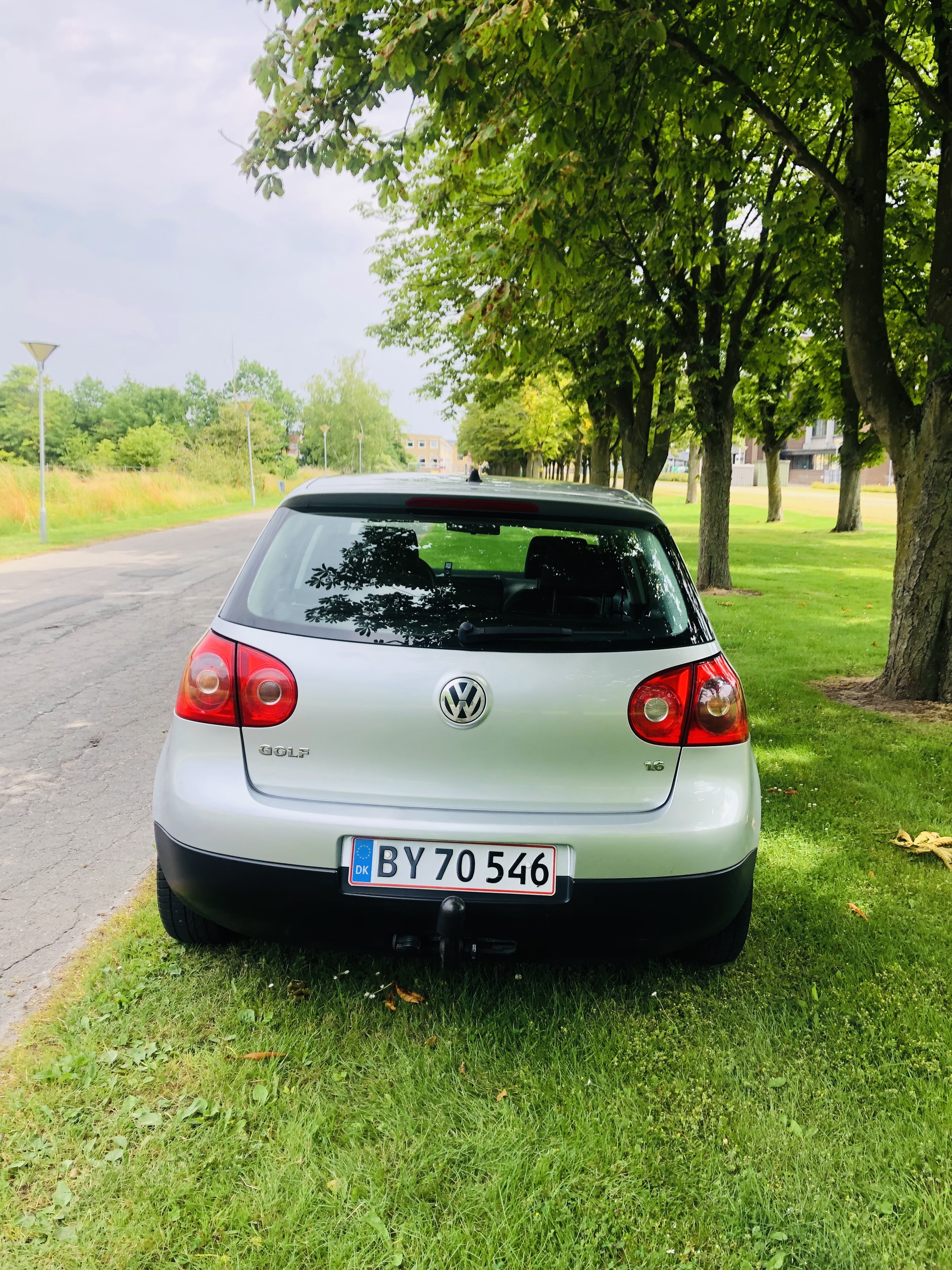 Sølv VW Golf V fra 2006