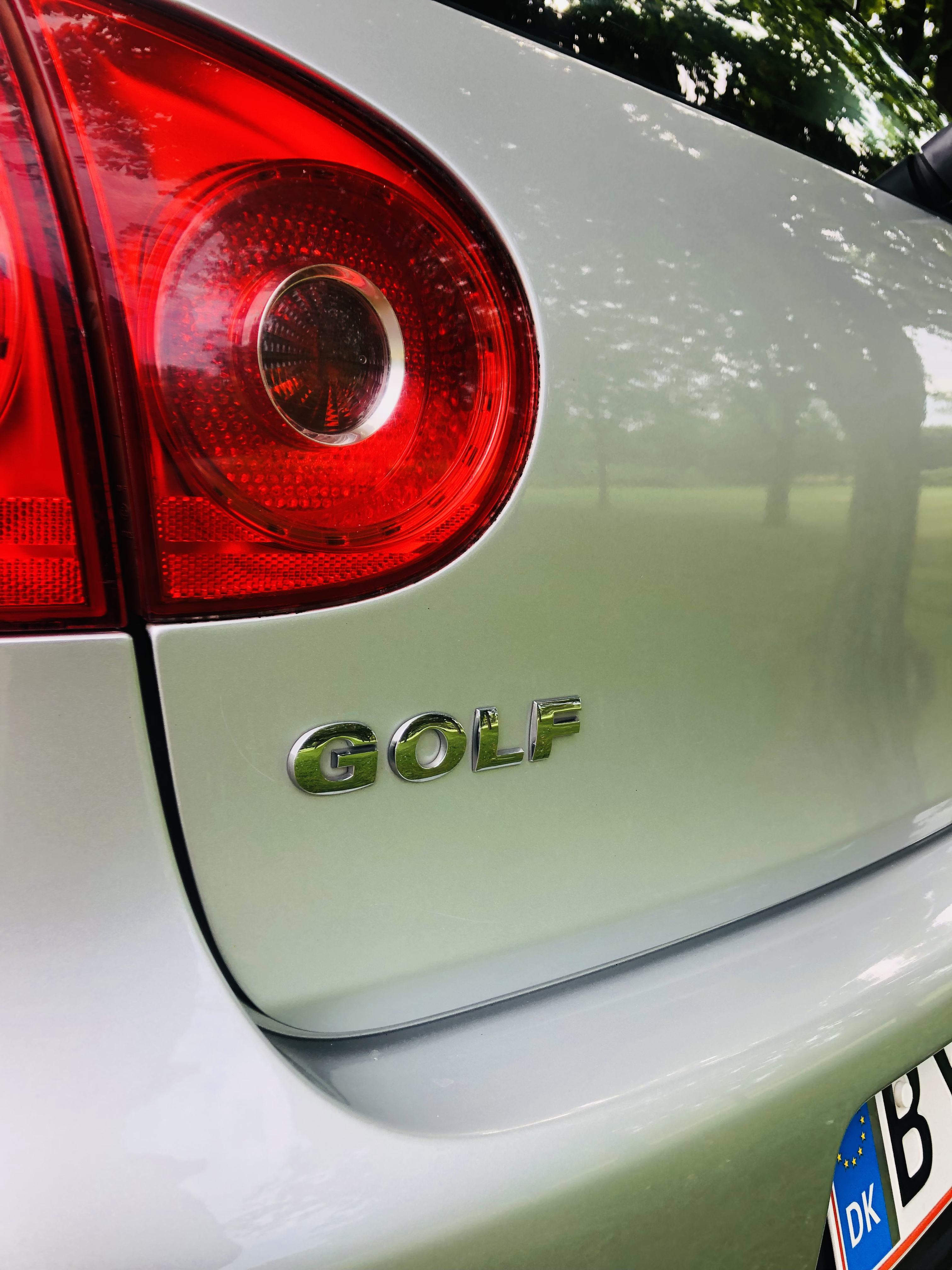 Sølv VW Golf V fra 2006