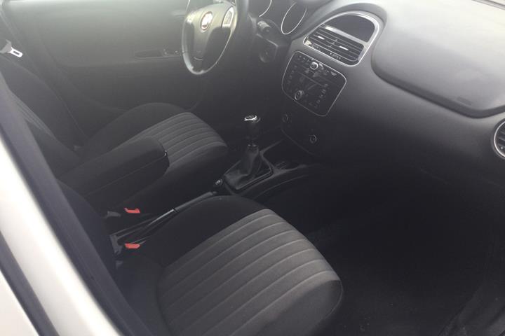Hvid Fiat Punto fra 2018