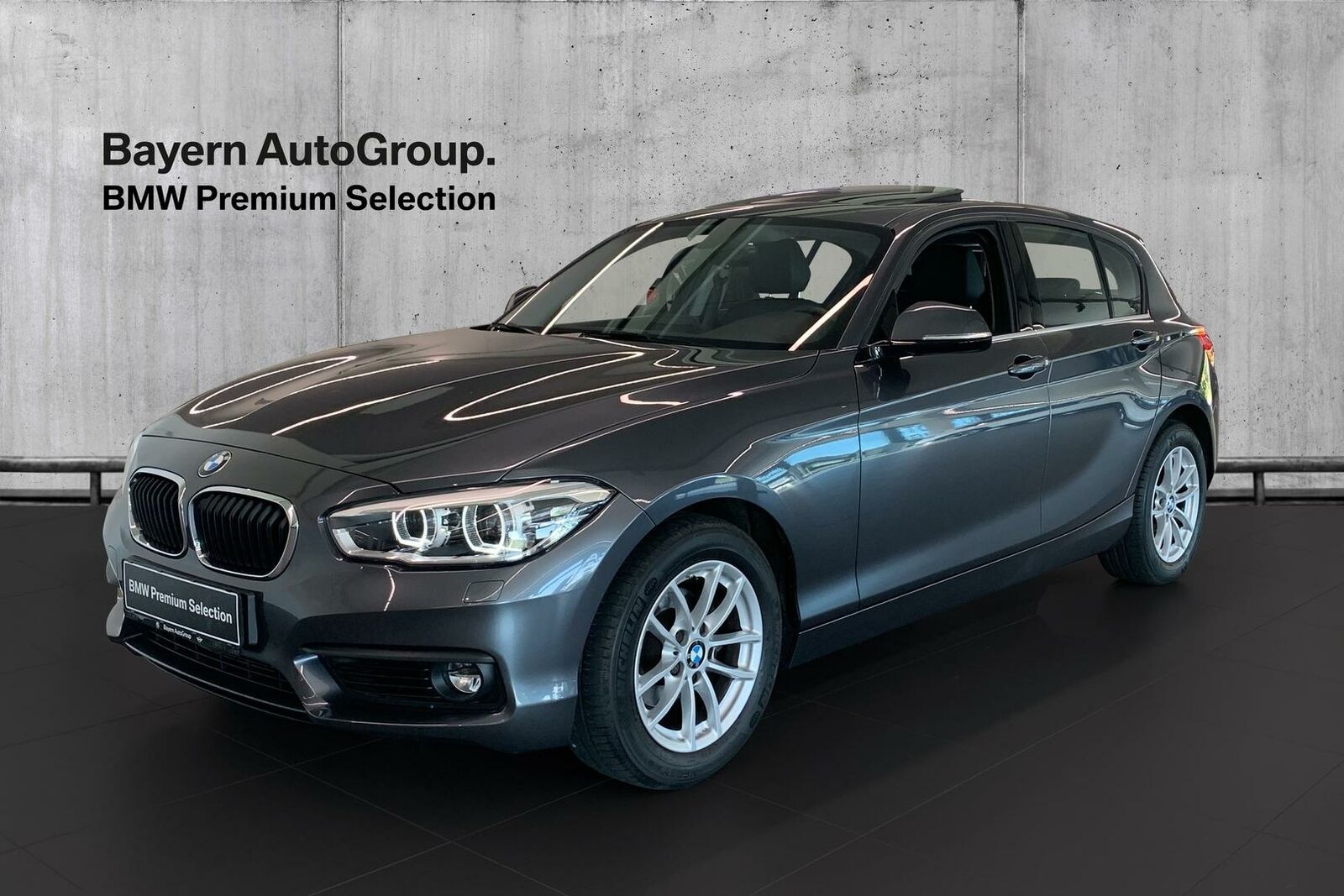 Grå BMW 118d fra 2018