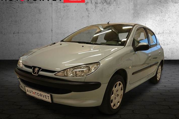 Blå Peugeot 206 fra 2004