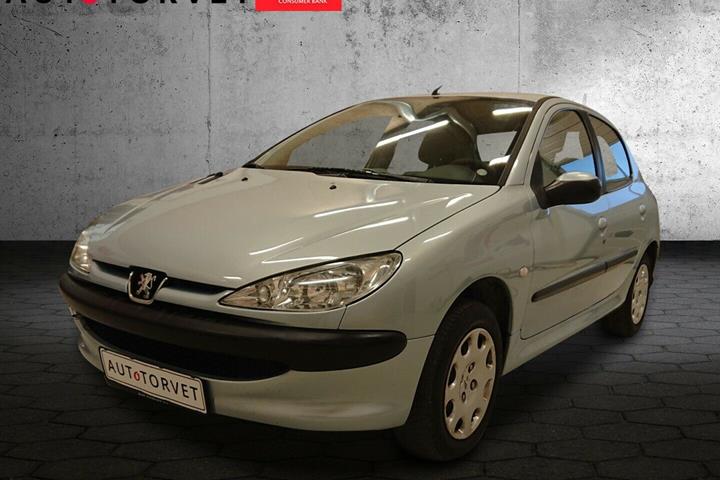 Blå Peugeot 206 fra 2004