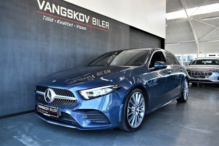 Blå Mercedes A200 fra 2019