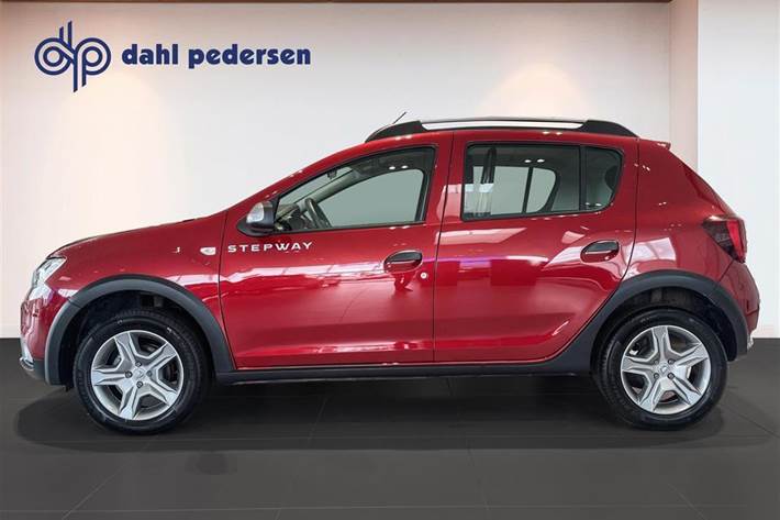 Rød Dacia Sandero fra 2020