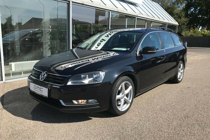 Grå VW Passat fra 2014
