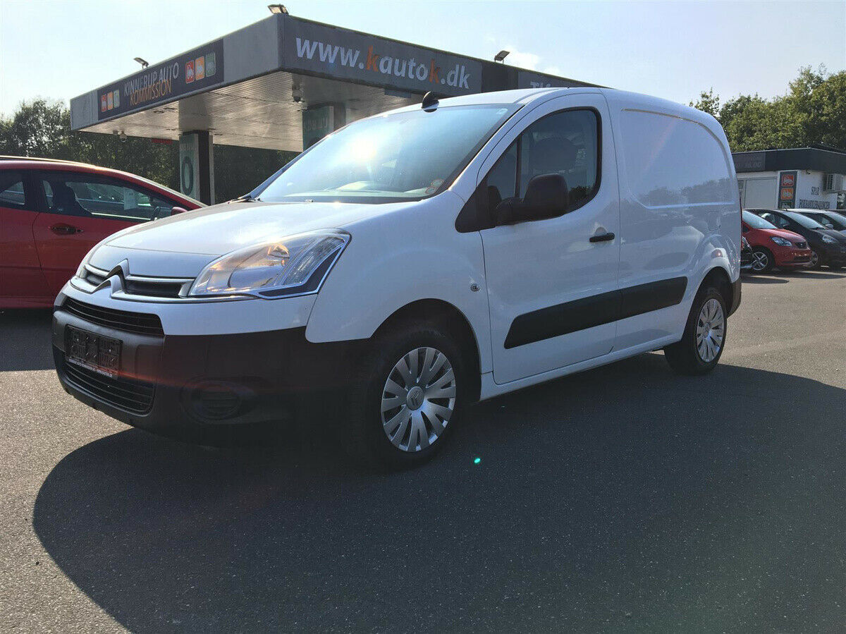 Hvid Citroën Berlingo fra 2012