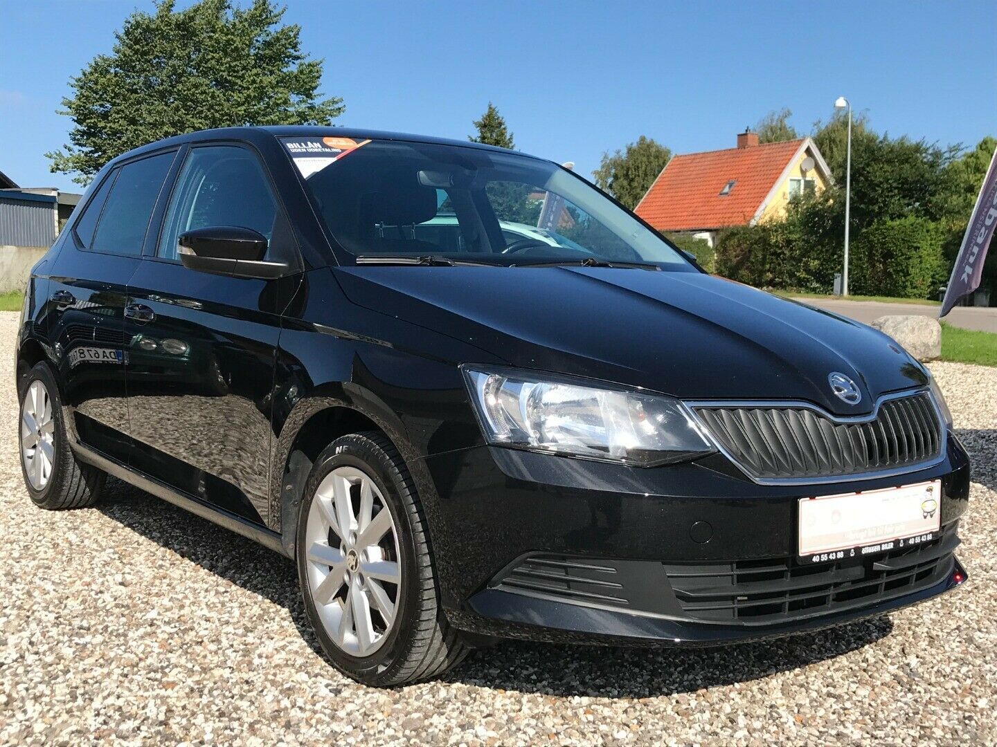 Grå Skoda Fabia fra 2016