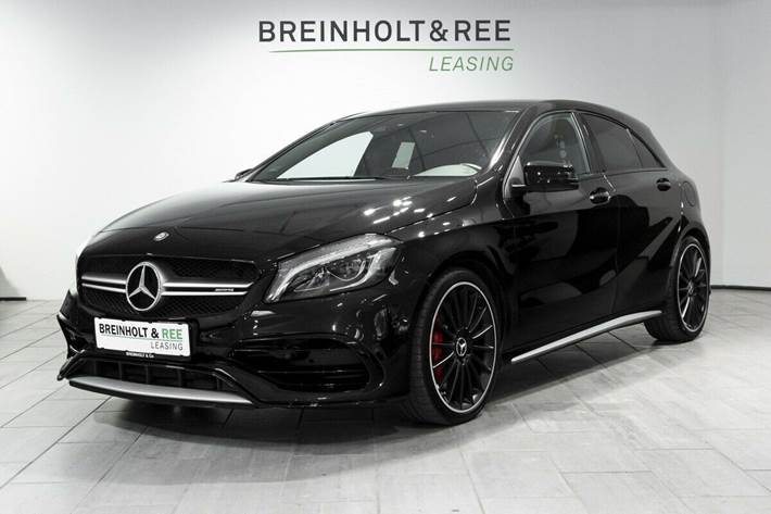 Grå Mercedes A45 fra 2017