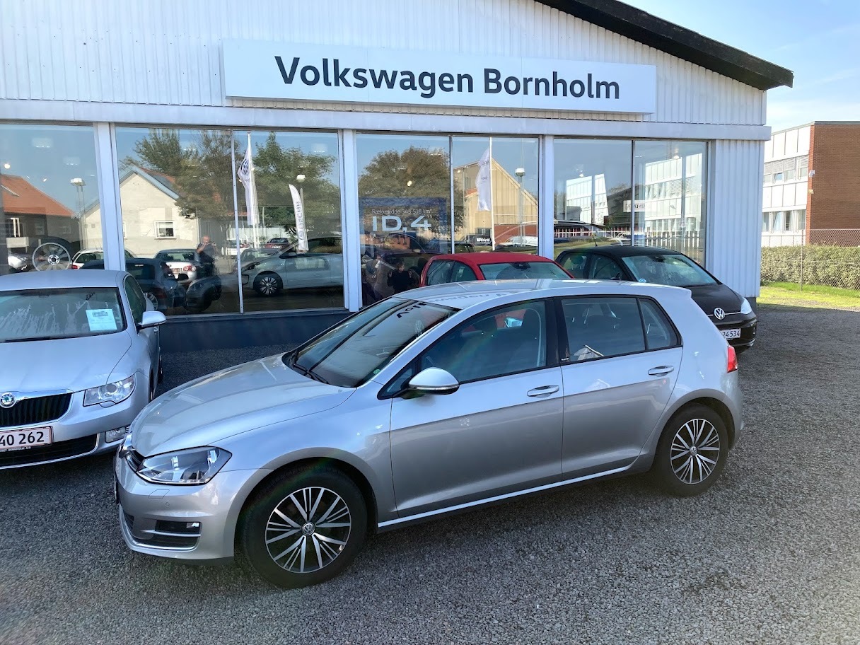 Grå VW Golf fra 2017