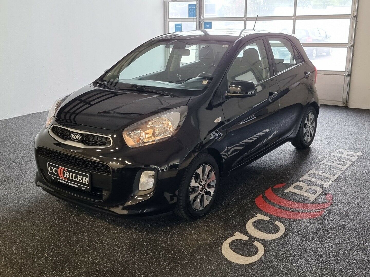 Grå Kia Picanto fra 2017
