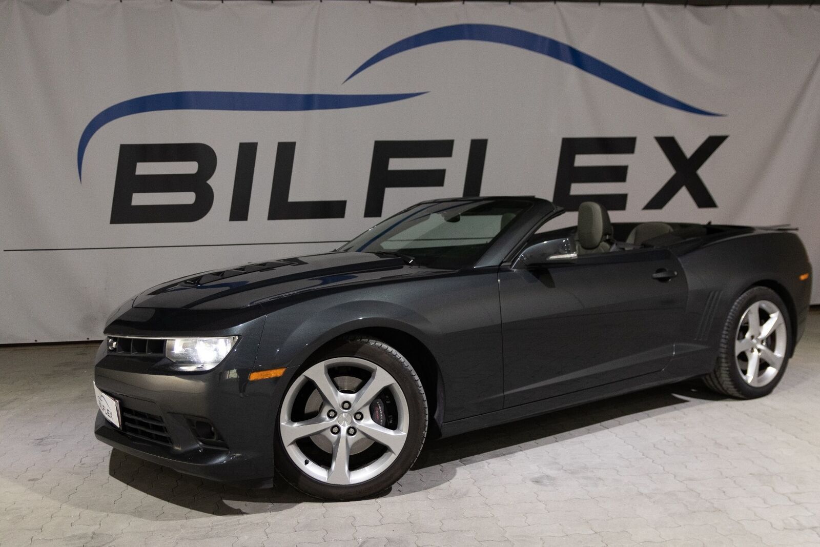 Grå Chevrolet Camaro fra 2015