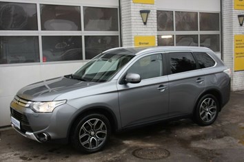 Mitsubishi Outlander 2.0 Plug-In Hybrid Top 4WD (Årgang 05/2014 - 10/2015)