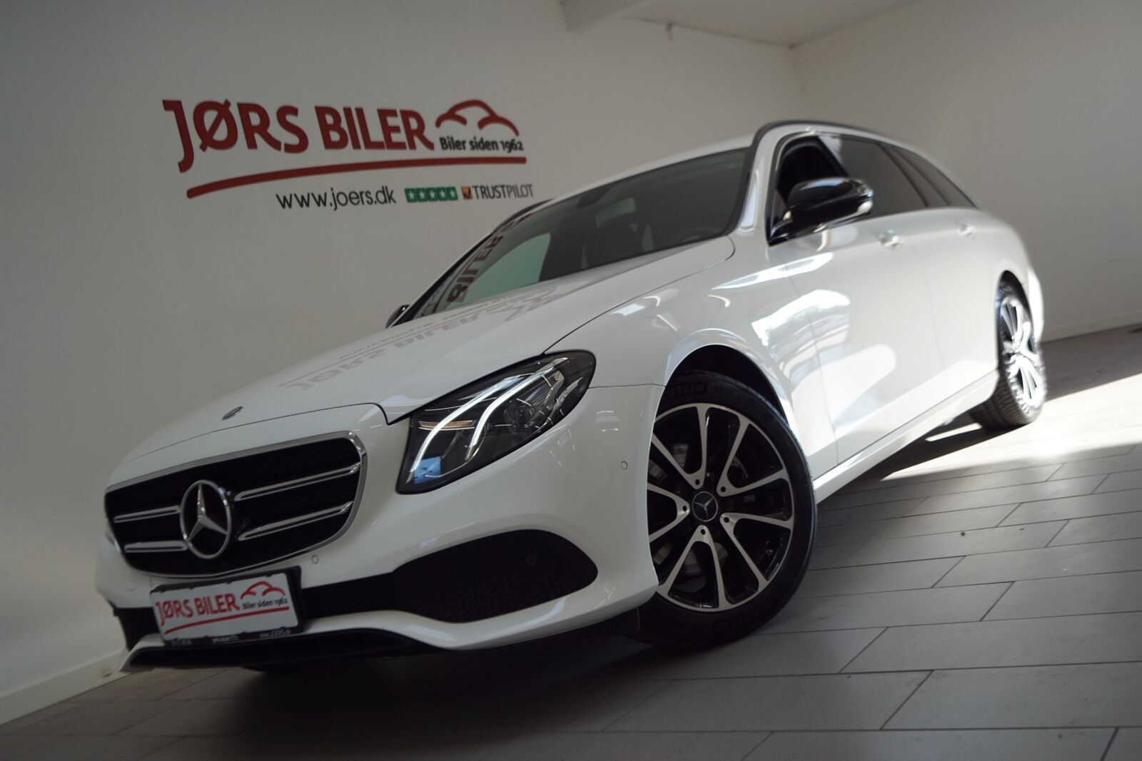 Hvid Mercedes E220 d fra 2017