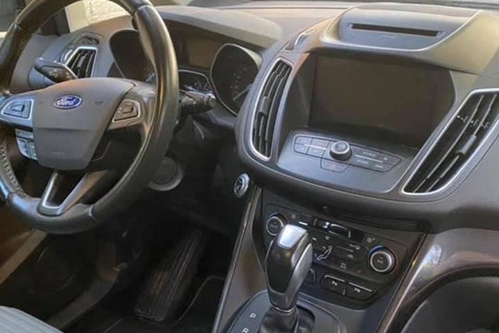 Sort Ford Grand C-Max fra 2016