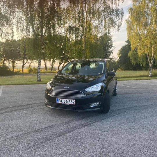 Sort Ford Grand C-Max fra 2016