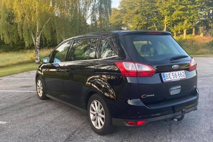 Sort Ford Grand C-Max fra 2016