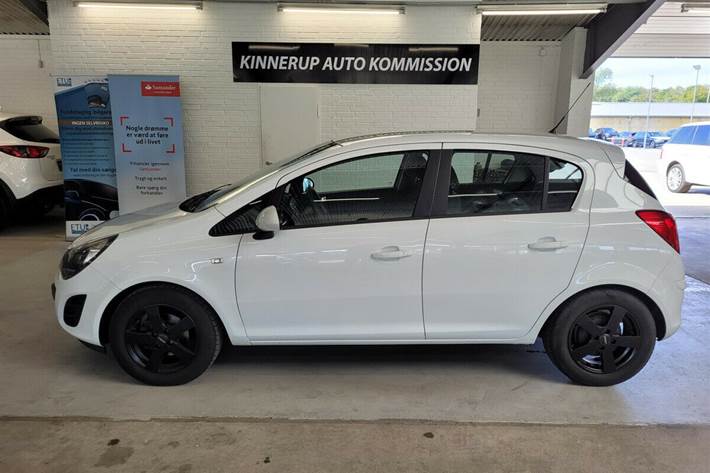 Grå Opel Corsa fra 2014