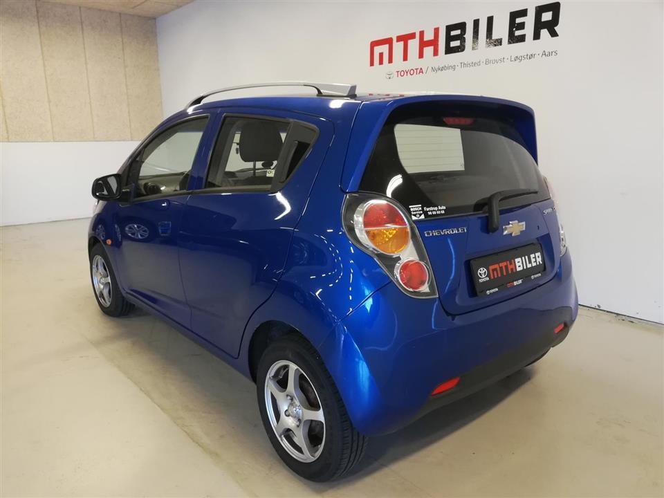 Blå Chevrolet Spark fra 2011