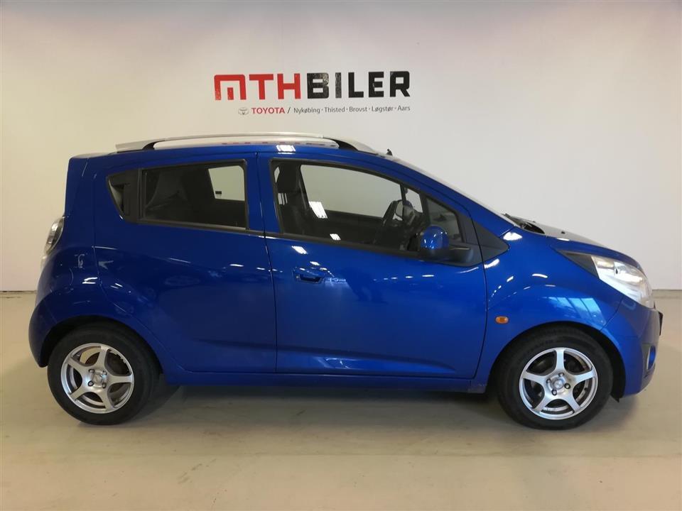 Blå Chevrolet Spark fra 2011