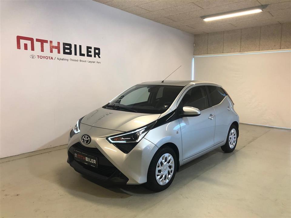 Grå Toyota Aygo fra 2019