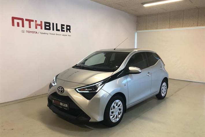 Grå Toyota Aygo fra 2019