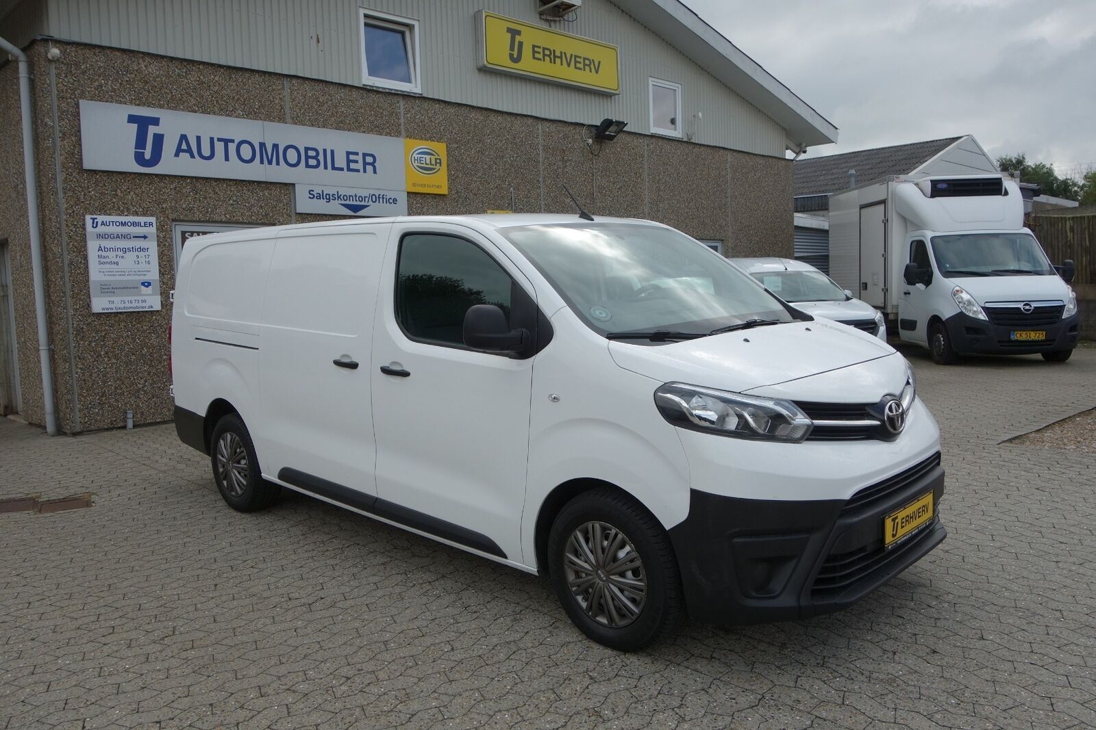Hvid Toyota ProAce fra 2017