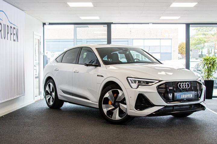 Sort Audi e-tron fra 2020