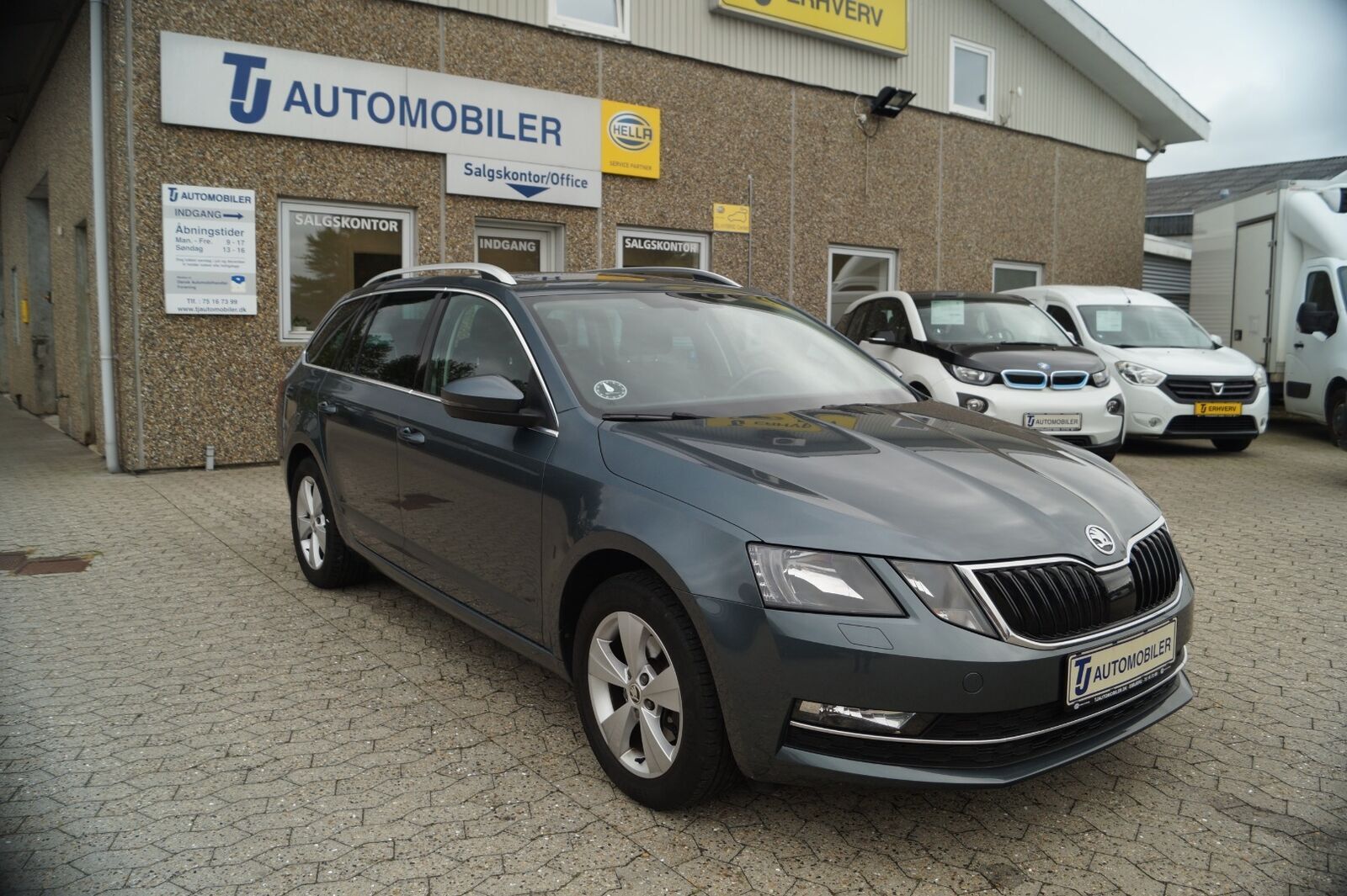 Grå Skoda Octavia fra 2018
