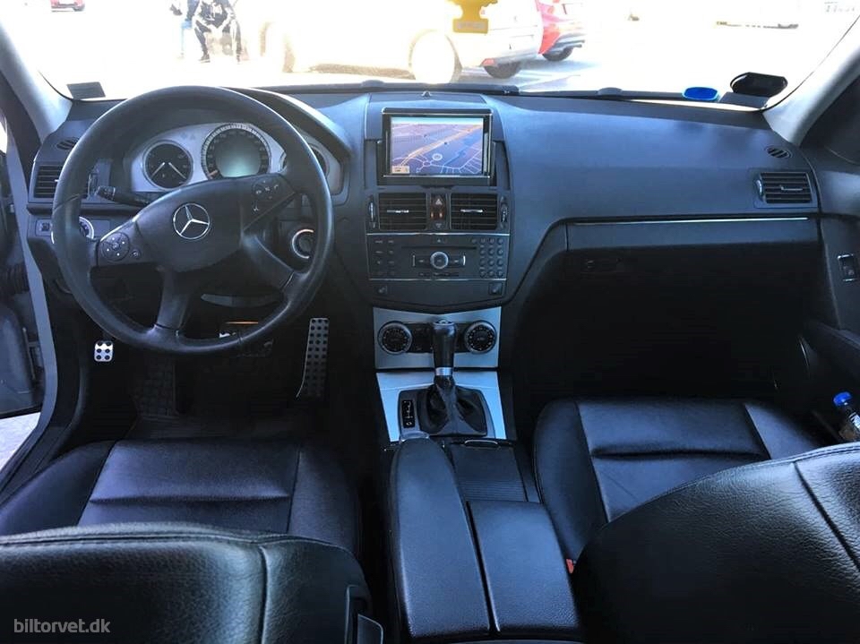 Grå Mercedes C220 fra 2008