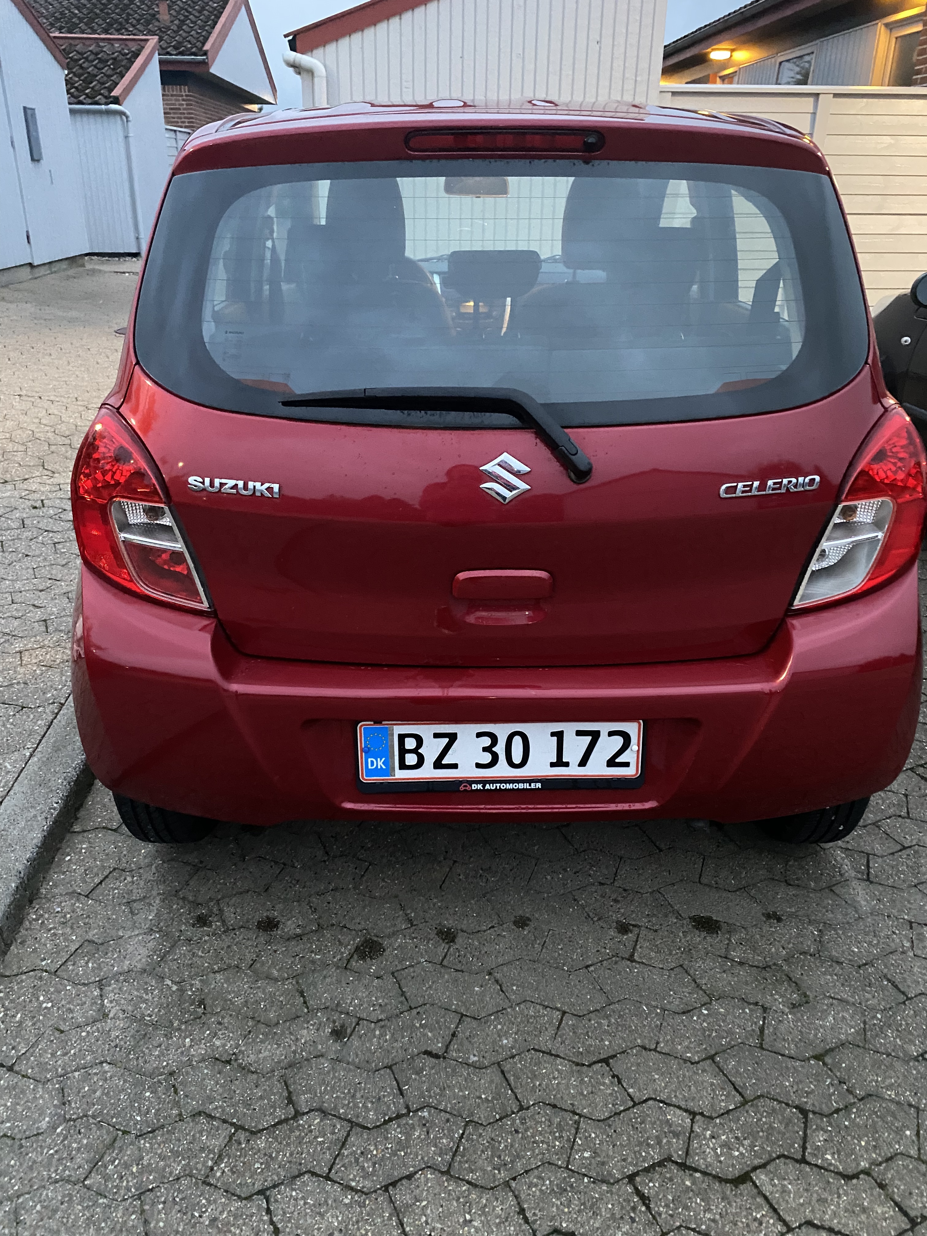 Rød Suzuki Celerio fra 2017
