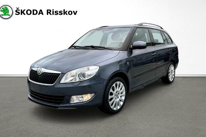 Grå Skoda Fabia fra 2013