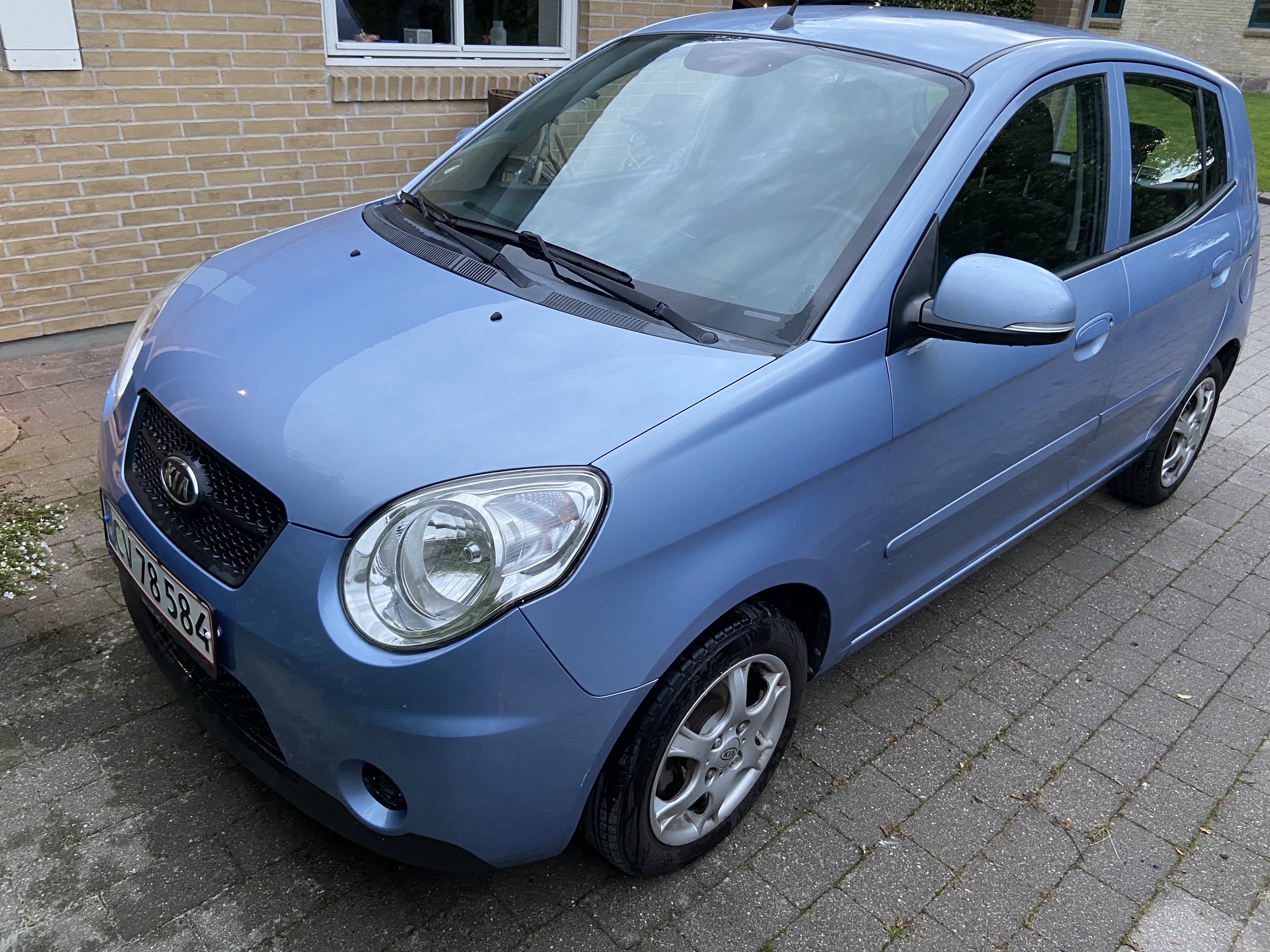 Blå Kia Picanto fra 2010