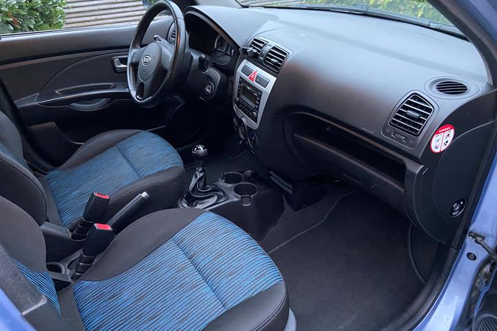 Blå Kia Picanto fra 2010
