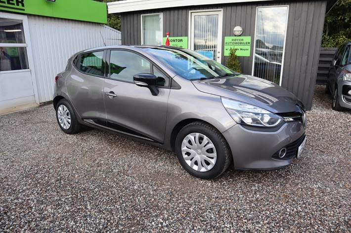 Grå Renault Clio IV fra 2014