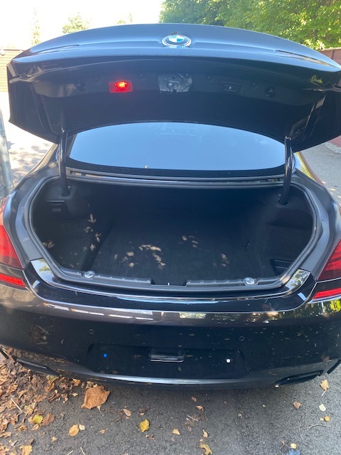 Sort BMW 650i fra 2016