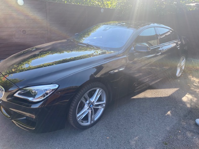 Sort BMW 650i fra 2016