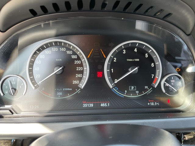 Sort BMW 650i fra 2016