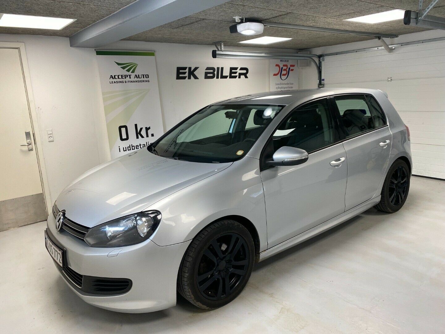 Grå VW Golf VI fra 2010