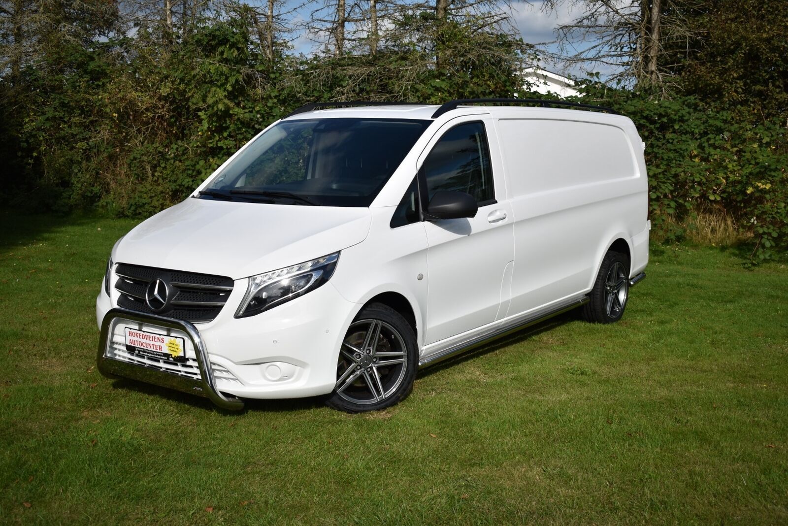 Hvid Mercedes Vito 119 fra 2019