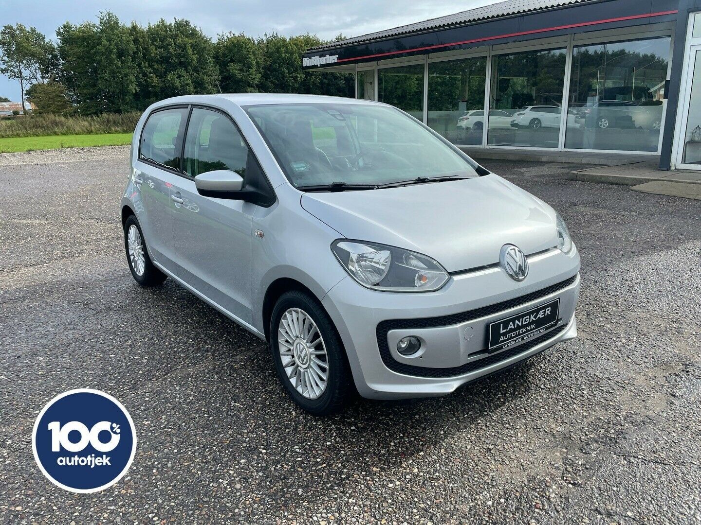 Grå VW UP! fra 2013