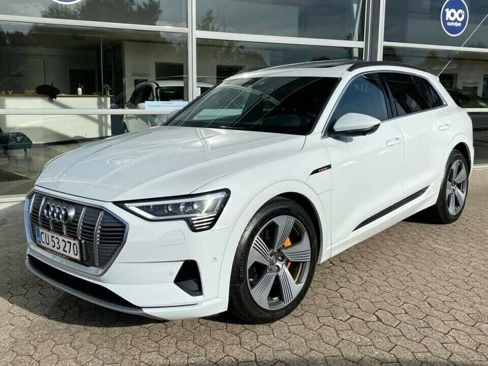 Grå Audi e-tron fra 2019