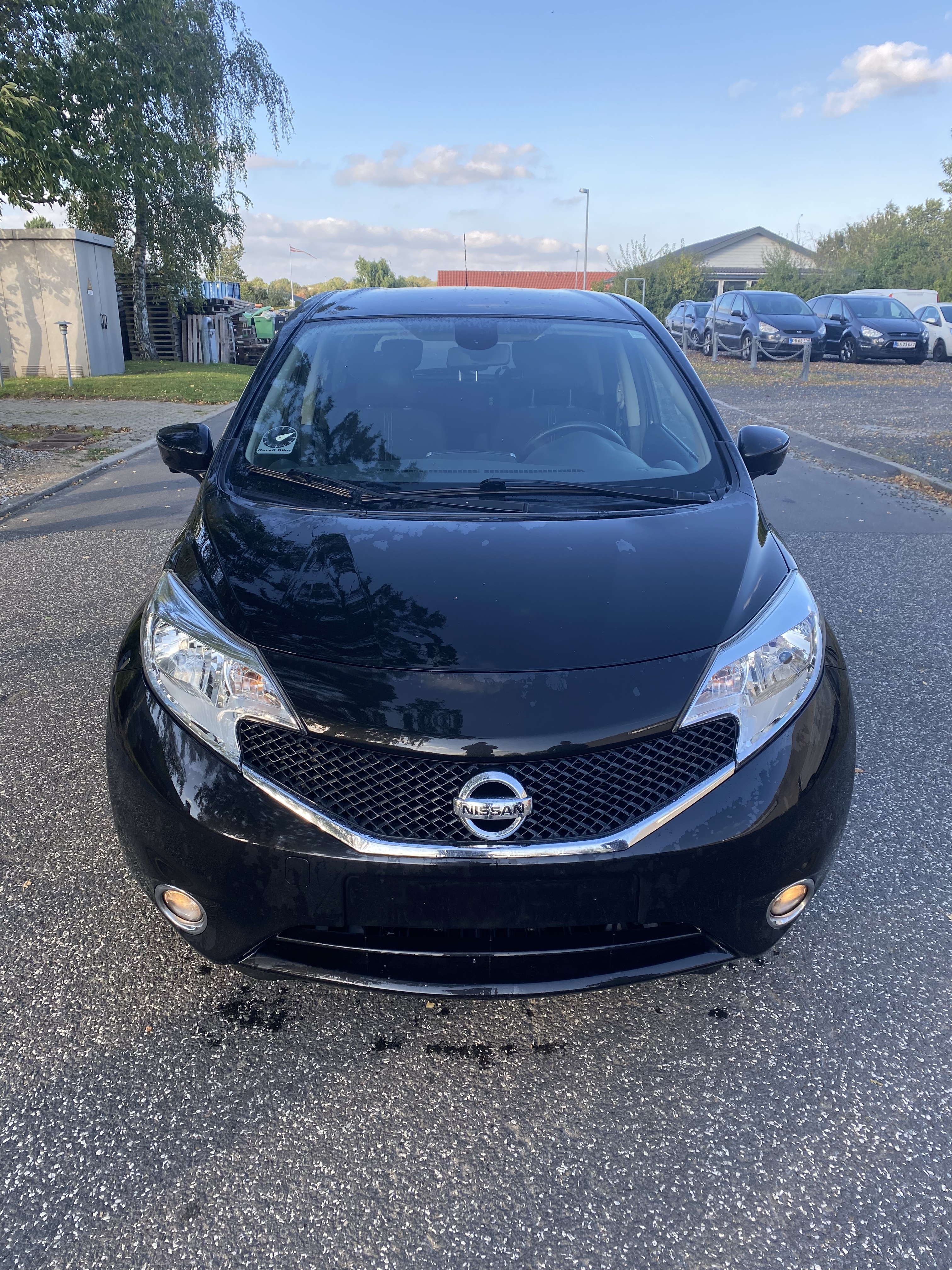 Sort Nissan Note fra 2014